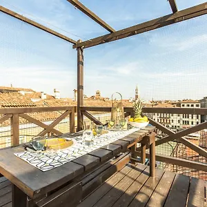 Grand Canal Design Apartment